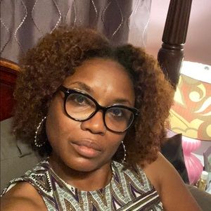 Meet your Posher, Montreia